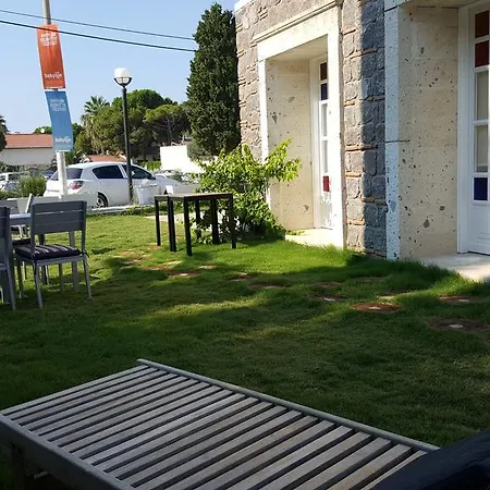 Yali Ilica *